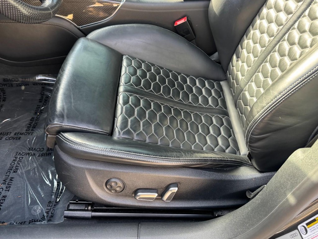 Audi RS 7 Vehicle Full-screen Gallery Image 26