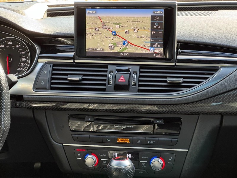 Audi RS 7 Vehicle Full-screen Gallery Image 14