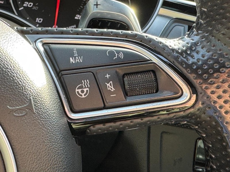 Audi RS 7 Vehicle Full-screen Gallery Image 19