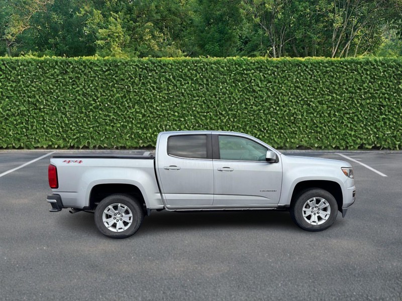 Chevrolet Colorado Vehicle Full-screen Gallery Image 02