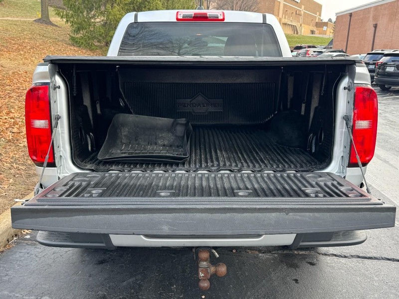 Chevrolet Colorado Vehicle Full-screen Gallery Image 09