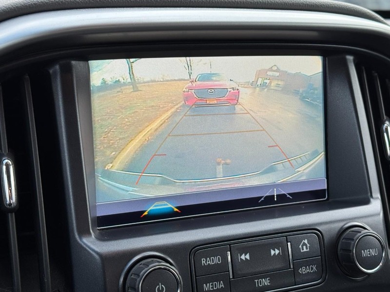 Chevrolet Colorado Vehicle Full-screen Gallery Image 20