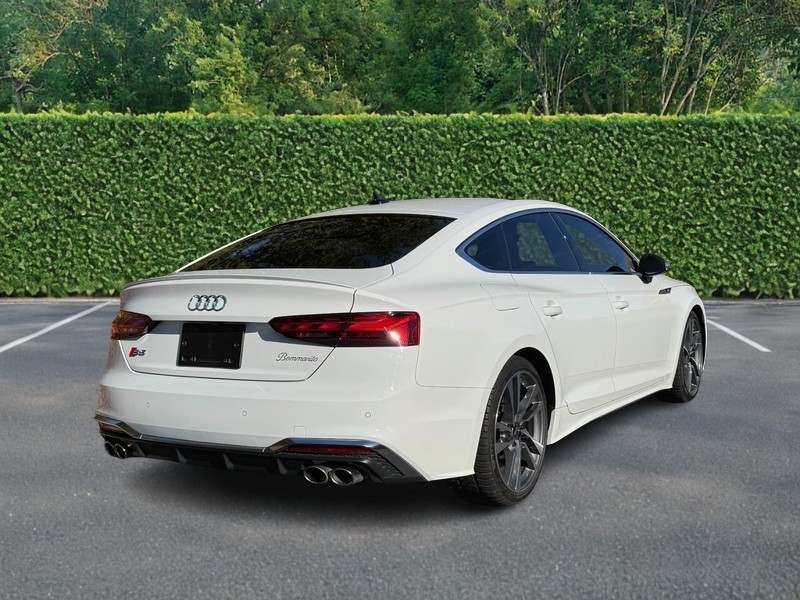Audi S5 Sportback Vehicle Full-screen Gallery Image 03