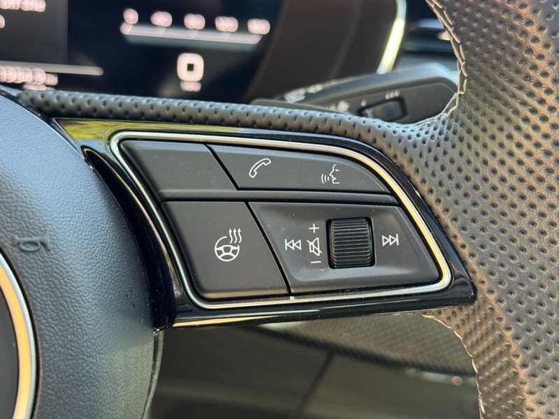 Audi S5 Sportback Vehicle Full-screen Gallery Image 18