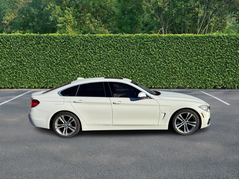 BMW 4 Series Vehicle Full-screen Gallery Image 02