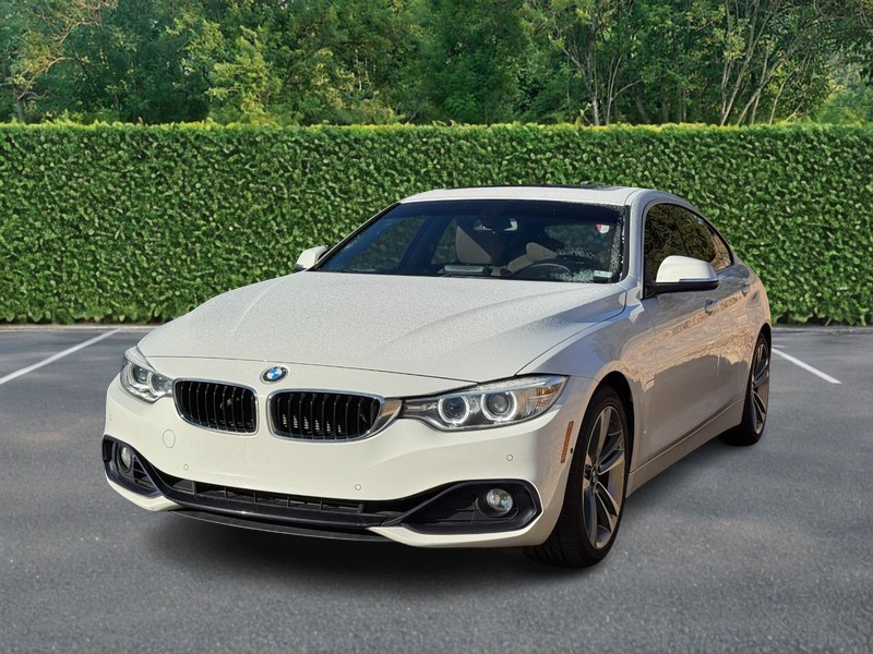 BMW 4 Series Vehicle Full-screen Gallery Image 06
