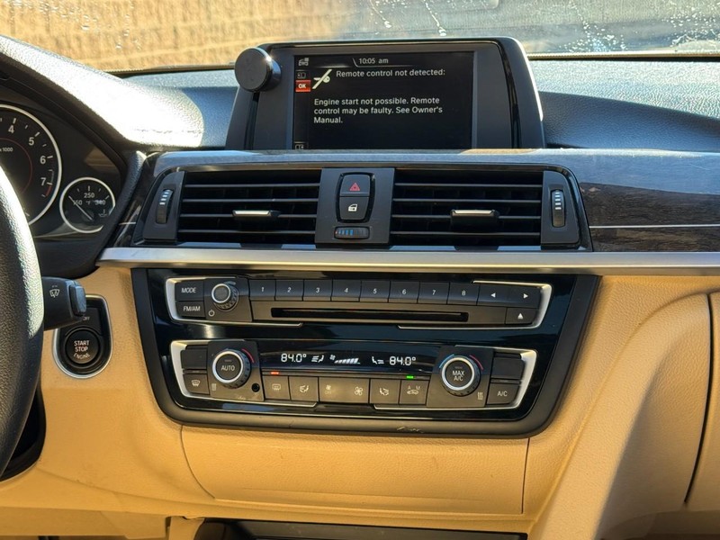 BMW 4 Series Vehicle Full-screen Gallery Image 13