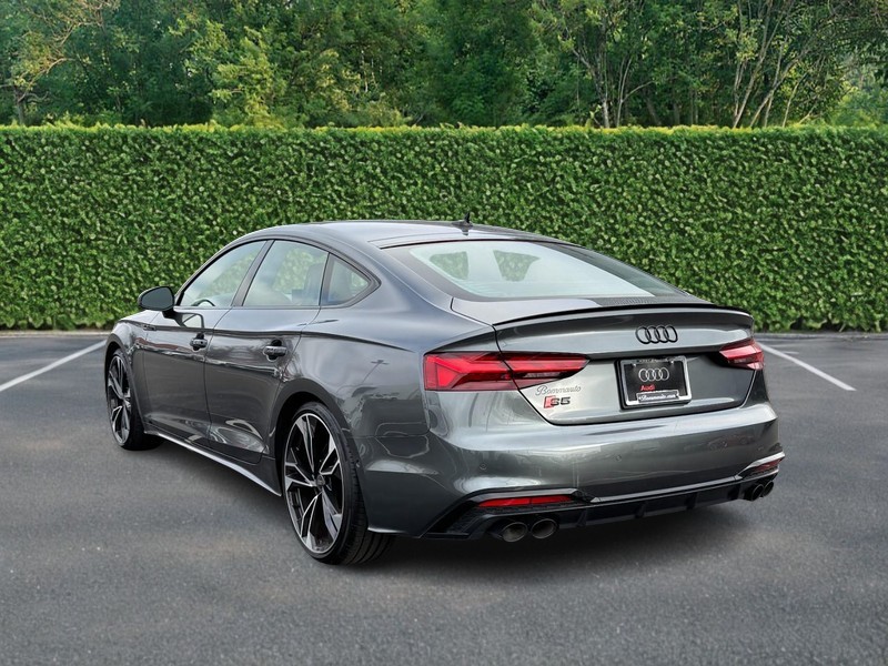 Audi S5 Sportback Vehicle Full-screen Gallery Image 04