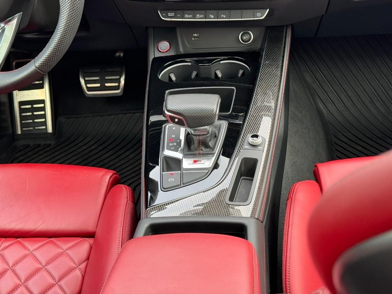 Audi S5 Sportback Vehicle Full-screen Gallery Image 14