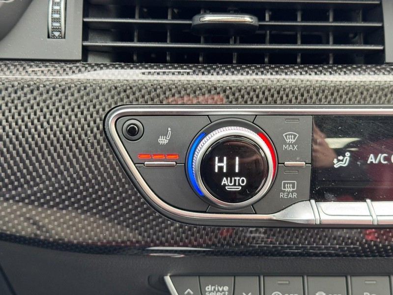 Audi S5 Sportback Vehicle Full-screen Gallery Image 22