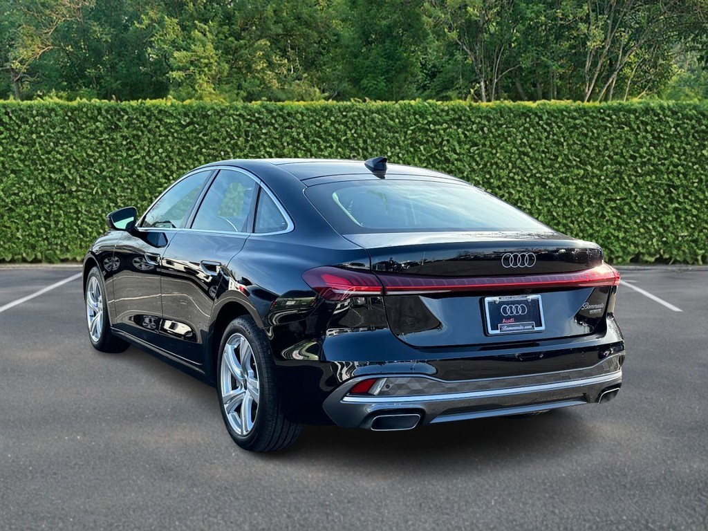 Audi A5 Vehicle Full-screen Gallery Image 04