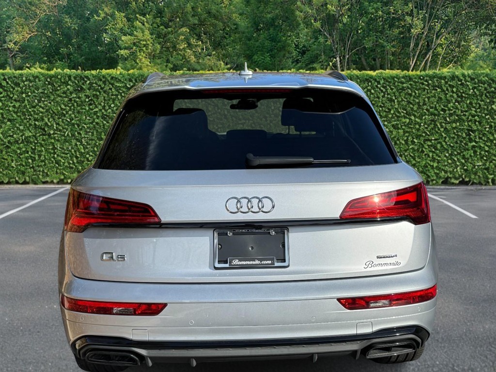 Audi Q5 Vehicle Full-screen Gallery Image 08