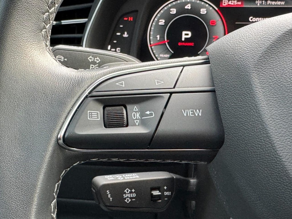 Audi Q8 Vehicle Full-screen Gallery Image 17