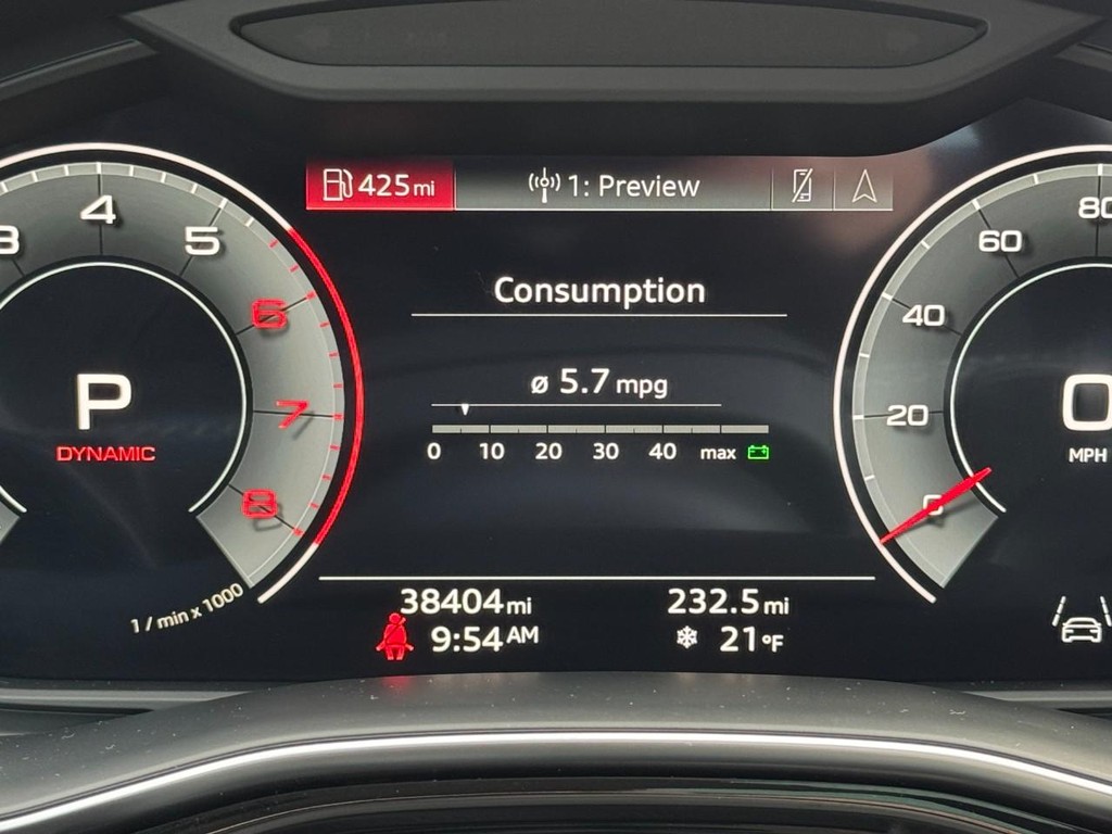 Audi Q8 Vehicle Full-screen Gallery Image 19