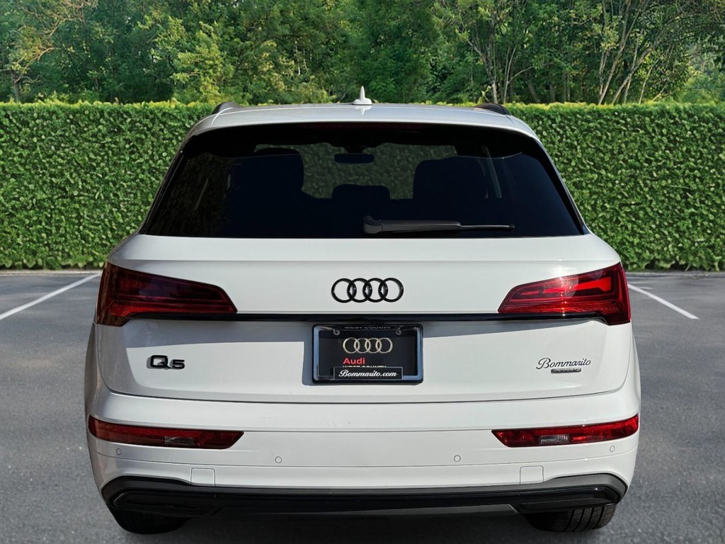 Audi Q5 Vehicle Full-screen Gallery Image 08