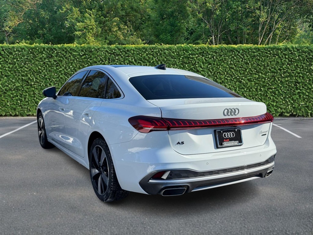 Audi A5 Vehicle Full-screen Gallery Image 04