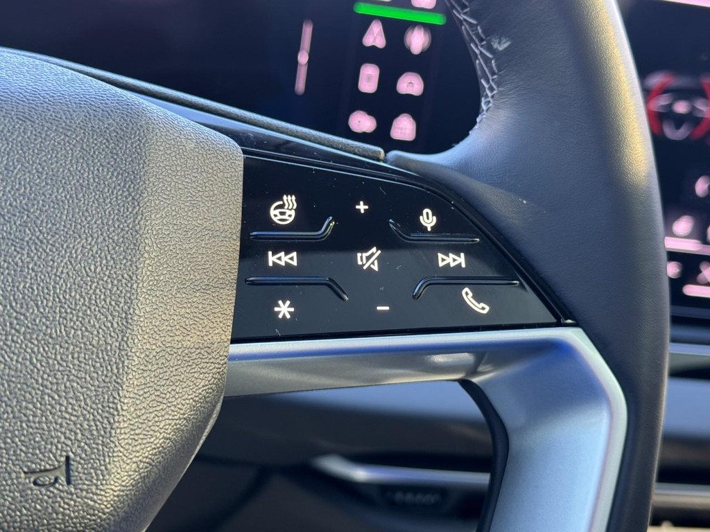 Audi A5 Vehicle Full-screen Gallery Image 18