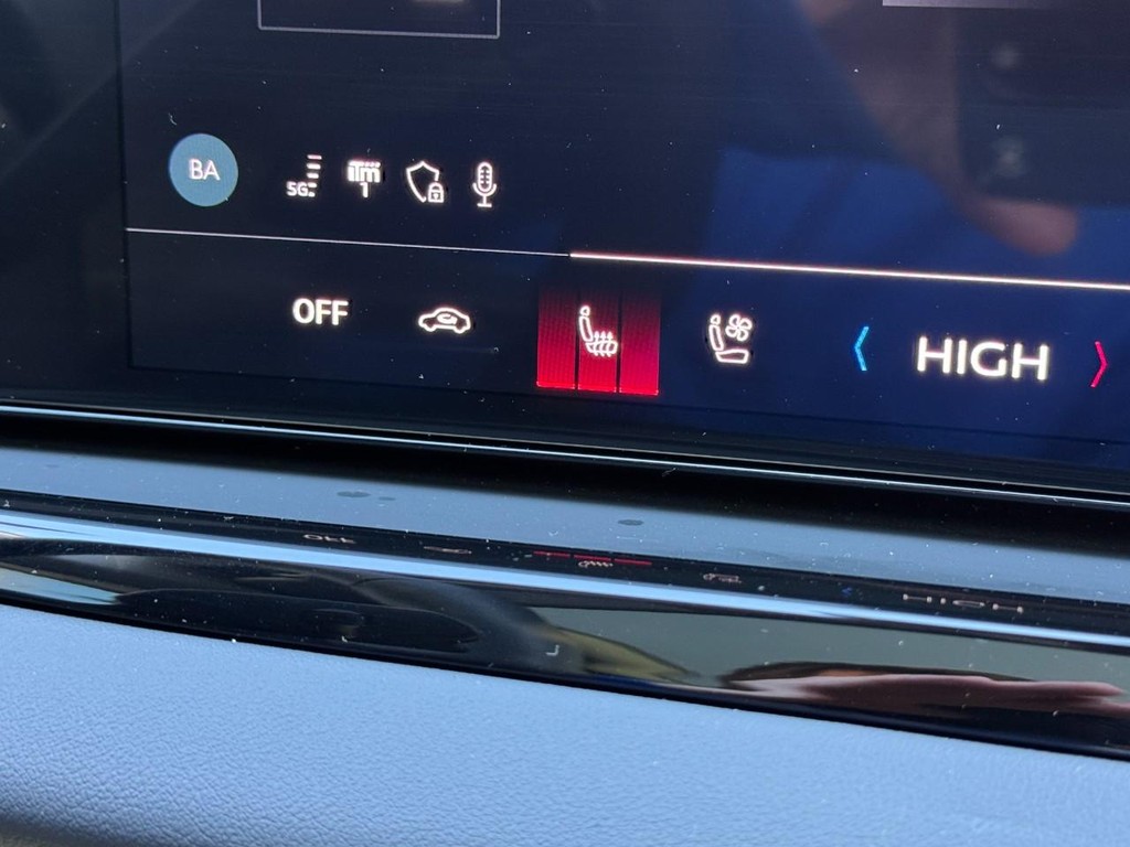 Audi A5 Vehicle Full-screen Gallery Image 19