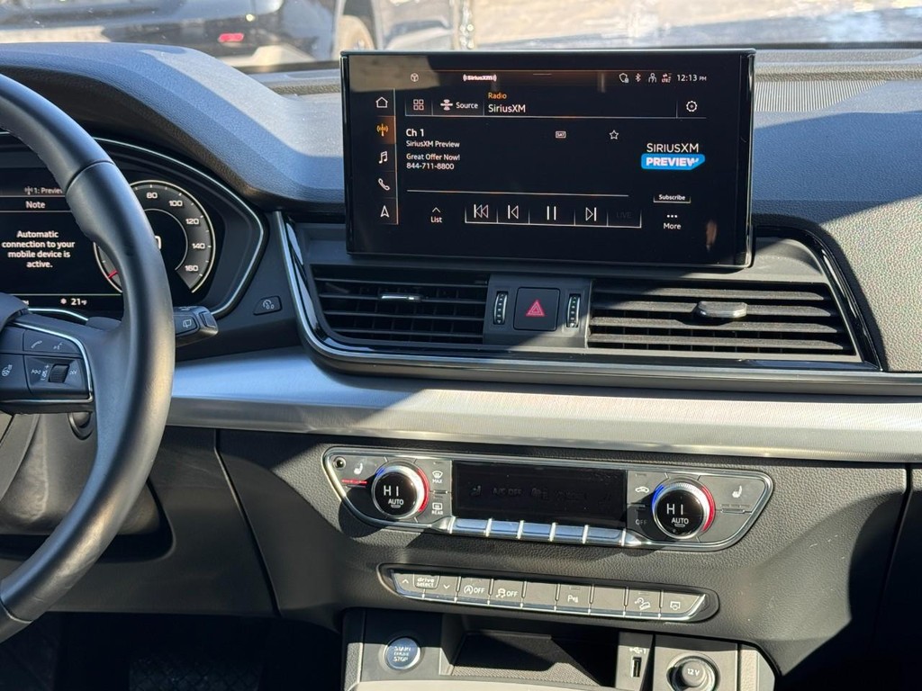 Audi Q5 Vehicle Full-screen Gallery Image 13