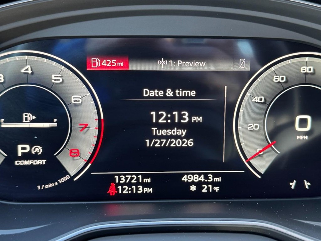 Audi Q5 Vehicle Full-screen Gallery Image 19