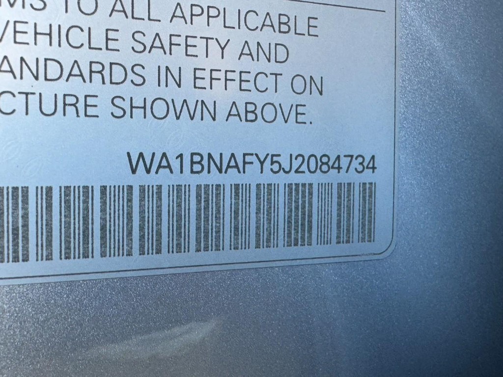 Audi Q5 Vehicle Full-screen Gallery Image 25