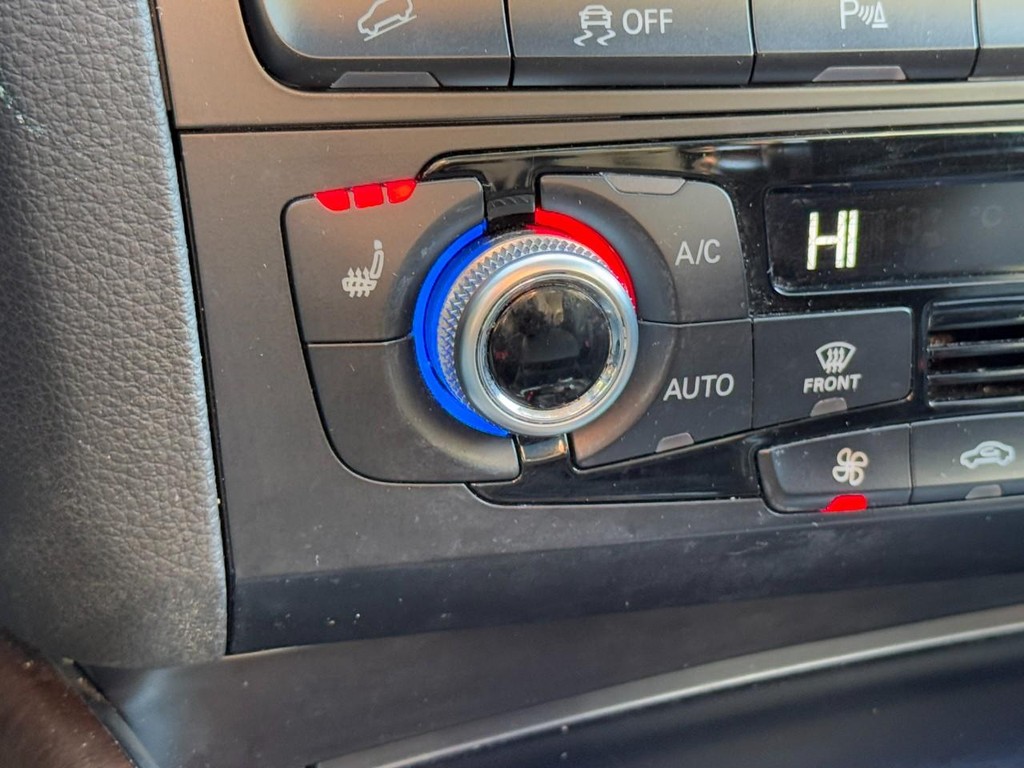 Audi Q5 Vehicle Full-screen Gallery Image 20