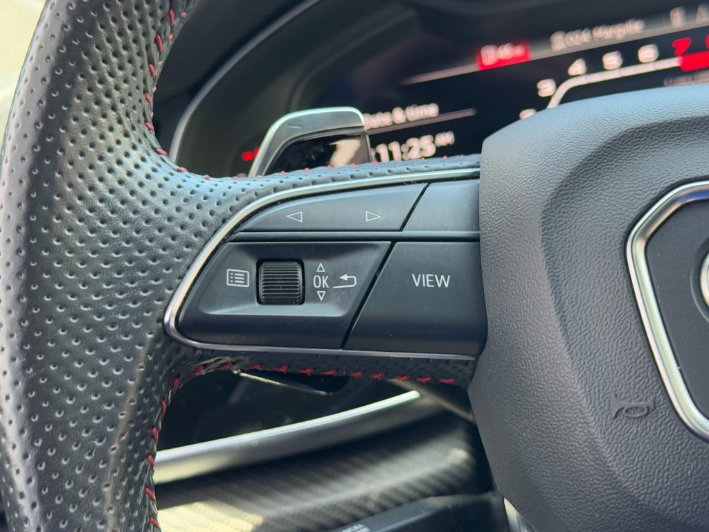 Audi RS Q8 Vehicle Full-screen Gallery Image 29