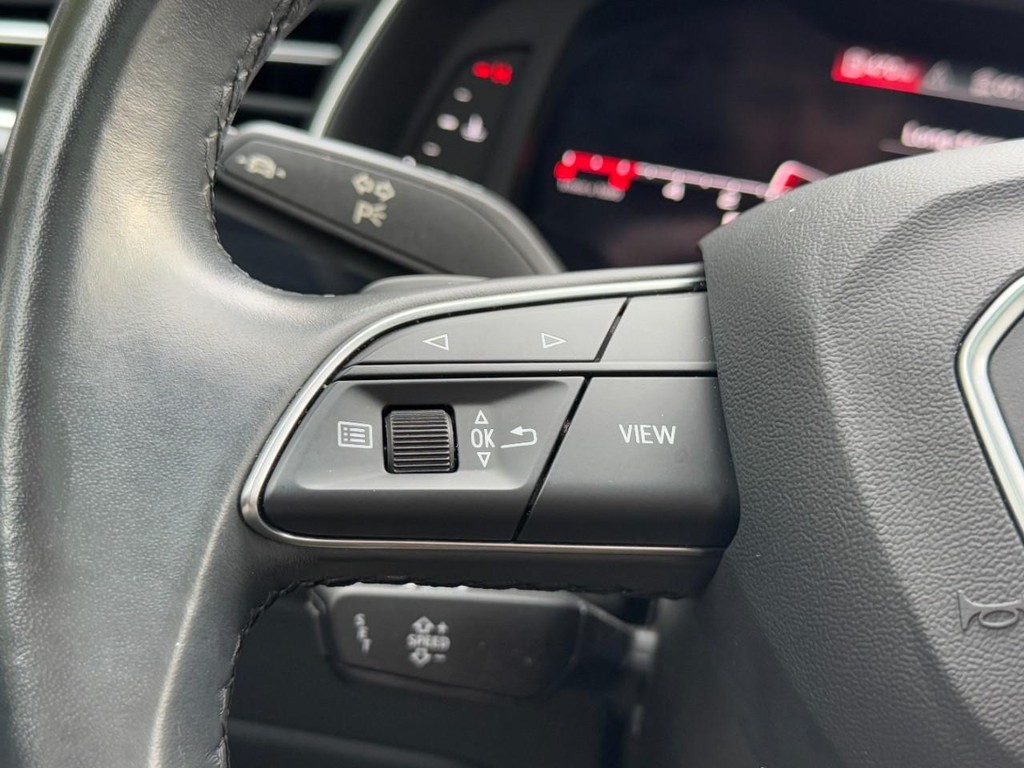 Audi Q7 Vehicle Full-screen Gallery Image 18