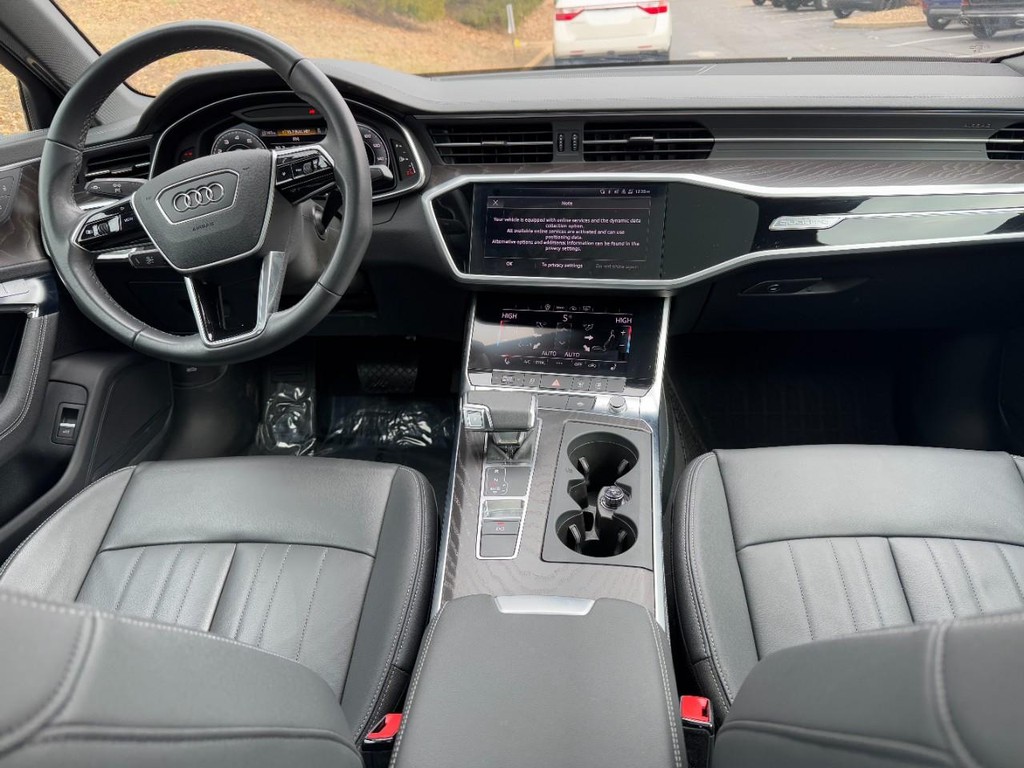 Audi A6 Sedan Vehicle Full-screen Gallery Image 12