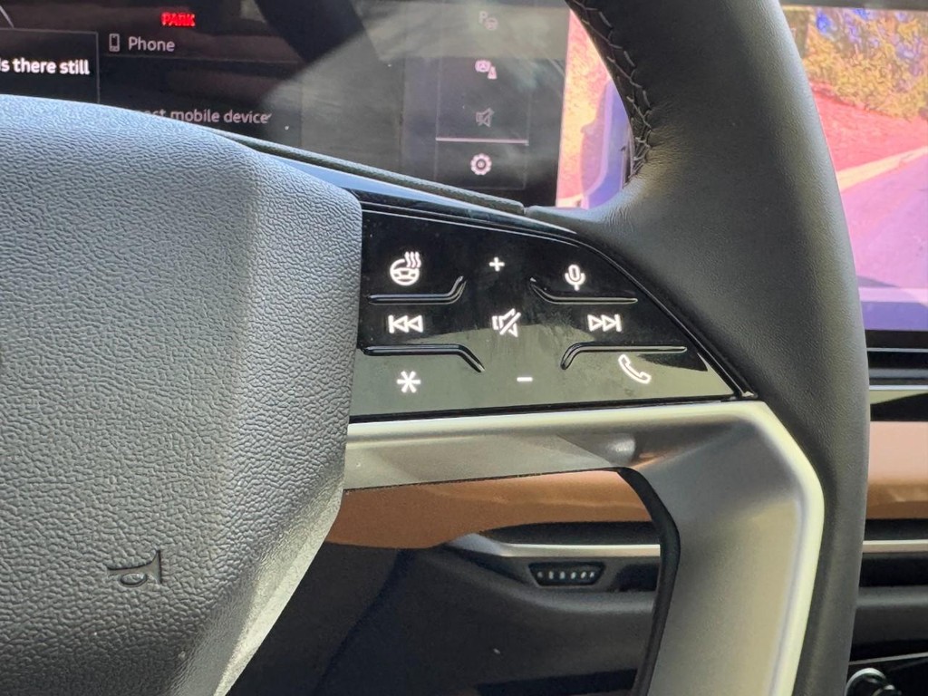 Audi A5 Vehicle Full-screen Gallery Image 16