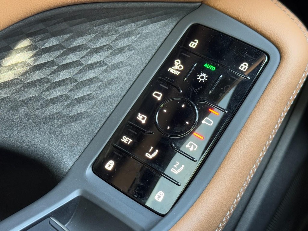 Audi A5 Vehicle Full-screen Gallery Image 20