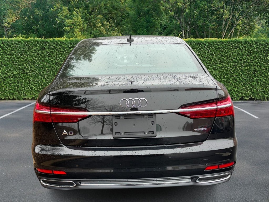 Audi A6 Sedan Vehicle Full-screen Gallery Image 08