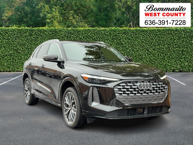 Ellisville MO 2025 Audi Q5 more details - audi q5