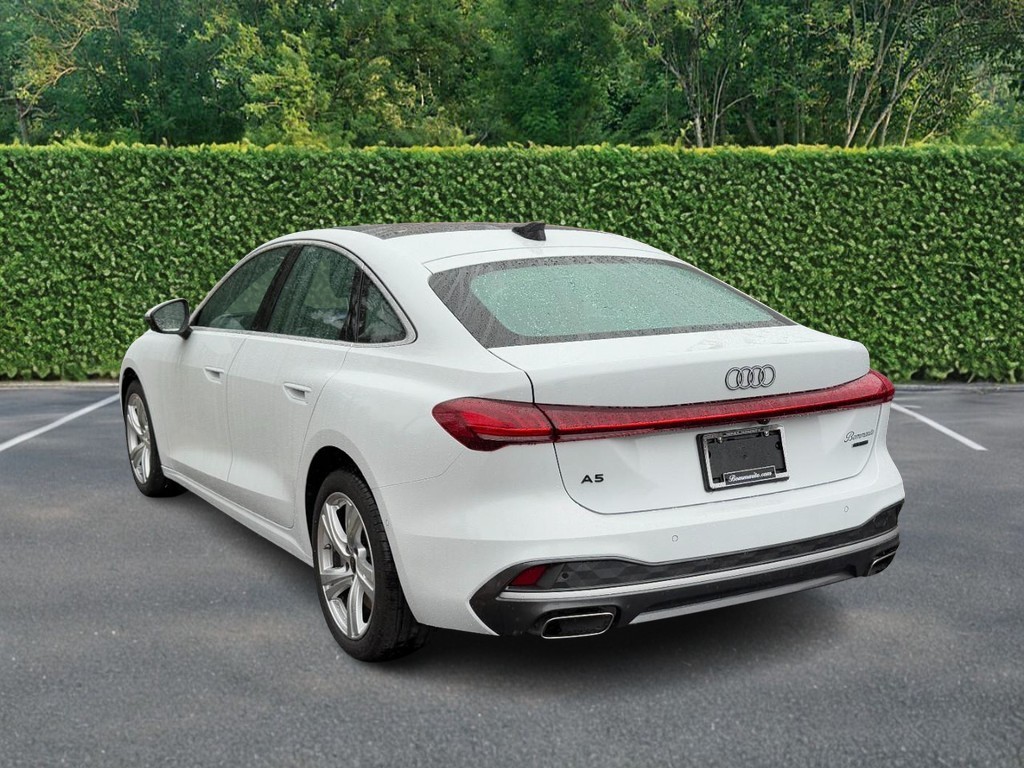 Audi A5 Vehicle Full-screen Gallery Image 04