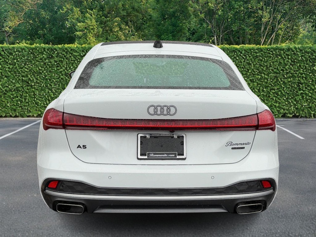 Audi A5 Vehicle Full-screen Gallery Image 08