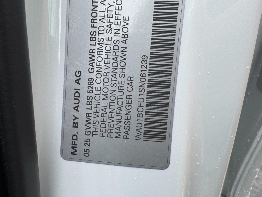 Audi A5 Vehicle Full-screen Gallery Image 25