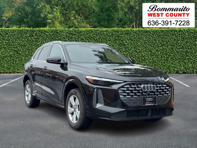 Ellisville MO 2025 Audi Q5 more details - audi q5