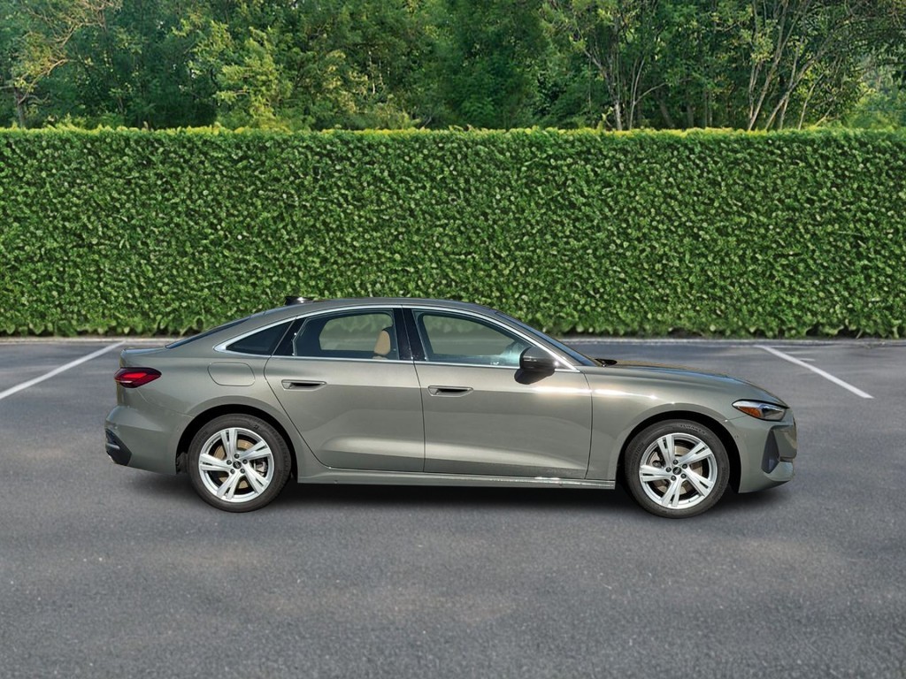 Audi A5 Vehicle Full-screen Gallery Image 02