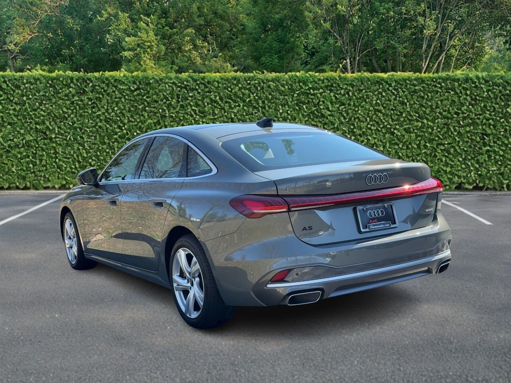 Audi A5 Vehicle Full-screen Gallery Image 04