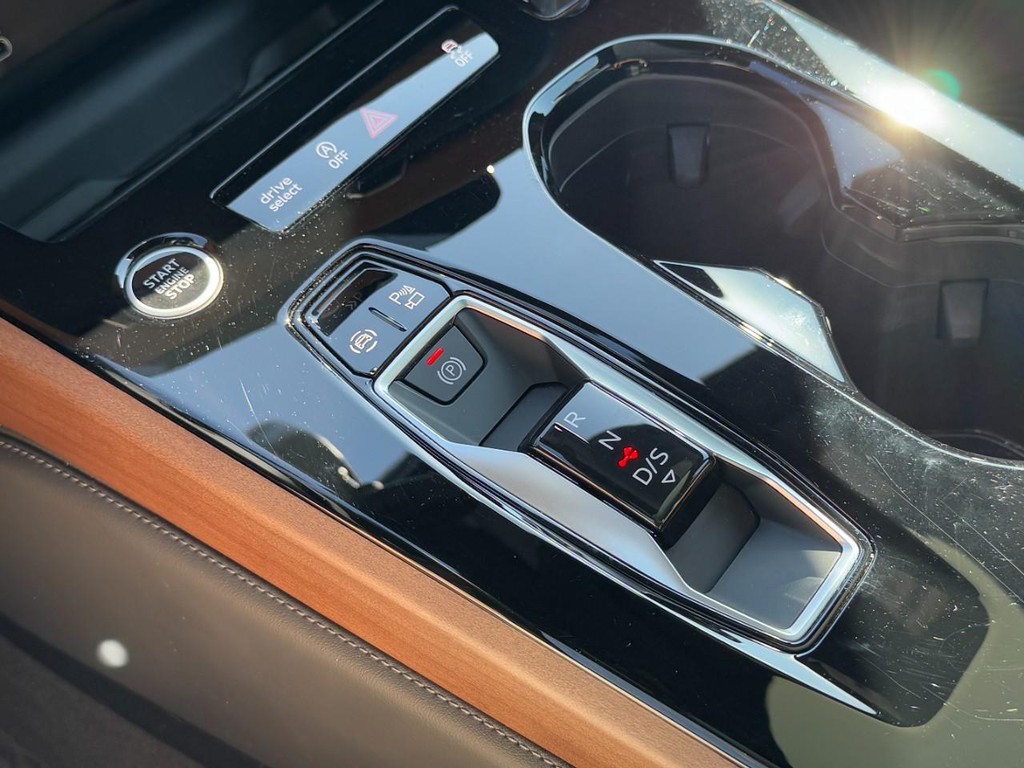 Audi A5 Vehicle Full-screen Gallery Image 20