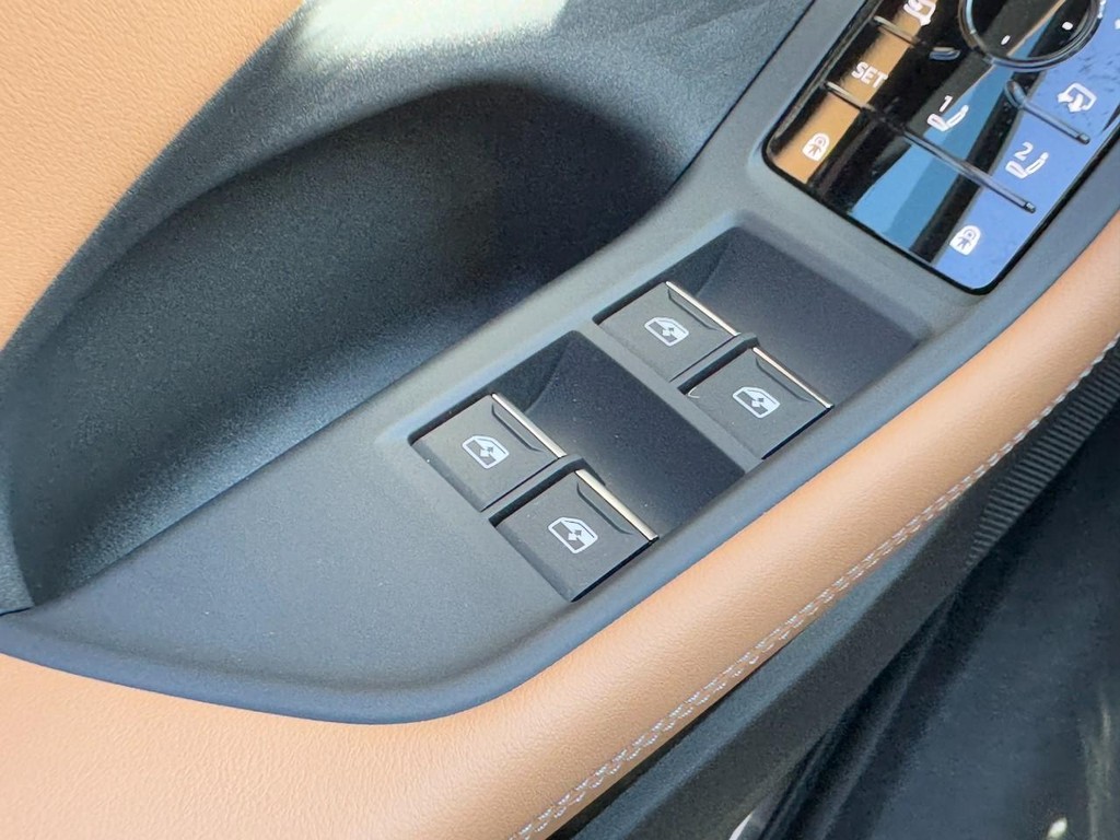 Audi A5 Vehicle Full-screen Gallery Image 23