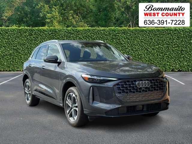 Ellisville MO 2025 Audi Q5 more details - audi q5