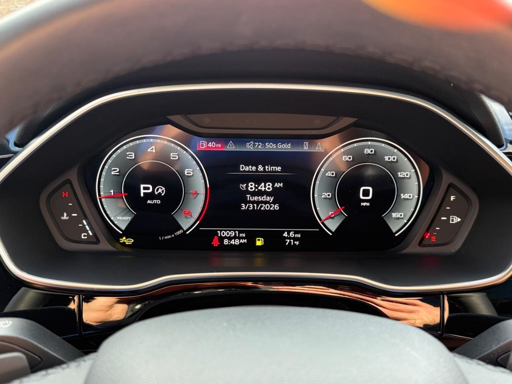 Audi Q3 Vehicle Full-screen Gallery Image 20