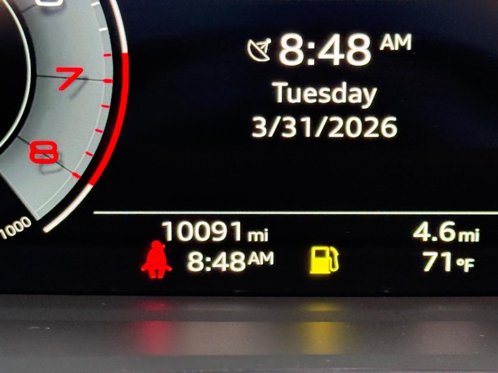 Audi Q3 Vehicle Full-screen Gallery Image 21