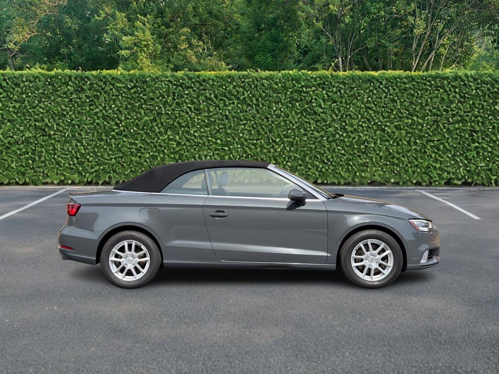 Audi A3 Cabriolet Vehicle Full-screen Gallery Image 02