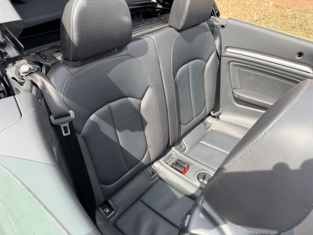 Audi A3 Cabriolet Vehicle Full-screen Gallery Image 13