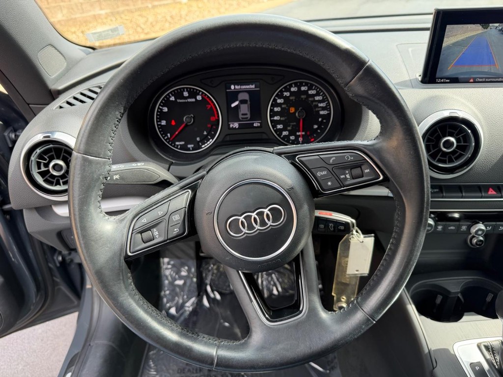 Audi A3 Cabriolet Vehicle Full-screen Gallery Image 16