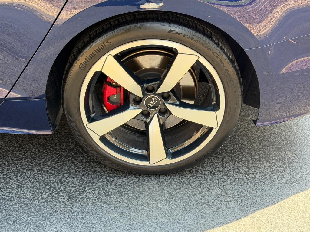 Audi A5 Sportback Vehicle Full-screen Gallery Image 07