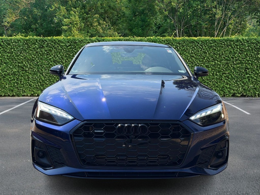 Audi A5 Sportback Vehicle Full-screen Gallery Image 09