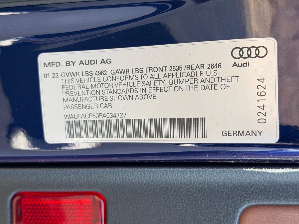 Audi A5 Sportback Vehicle Full-screen Gallery Image 26